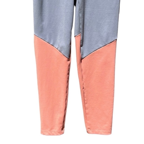 🌻 LIVE THE PROCESS Ecru Transcend Colorblock Leggings | Size Small - Picture 4 of 8